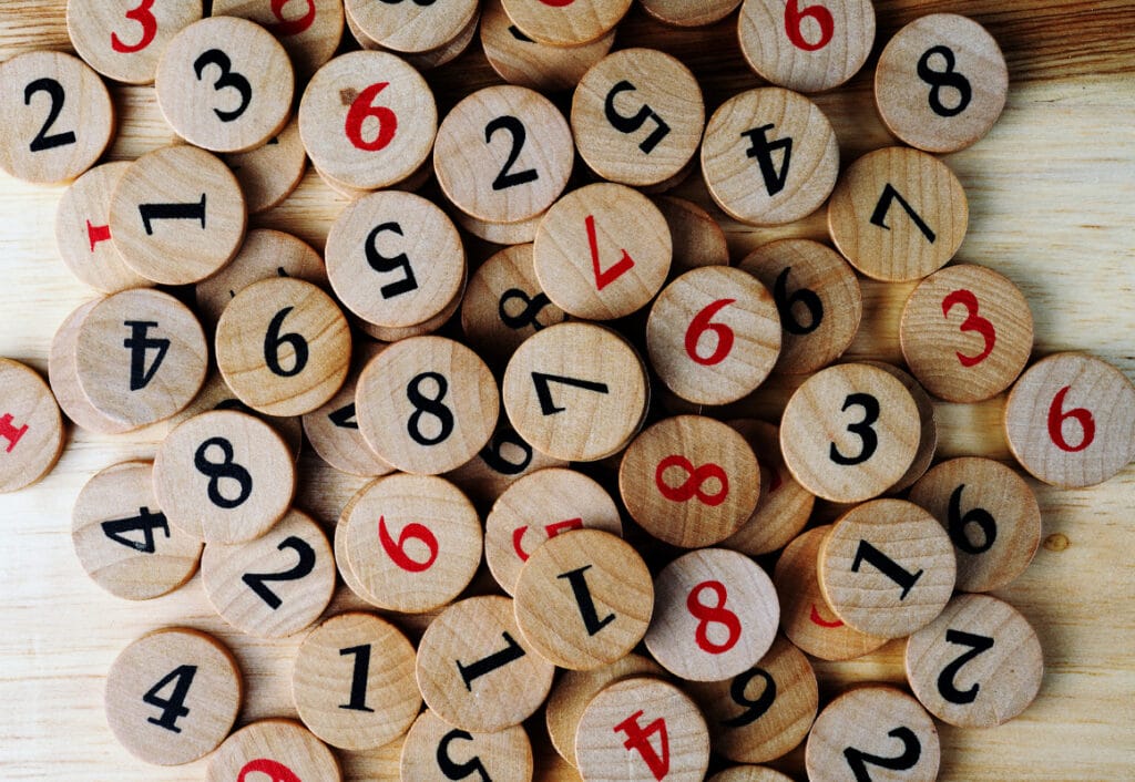 Chiffres en bois